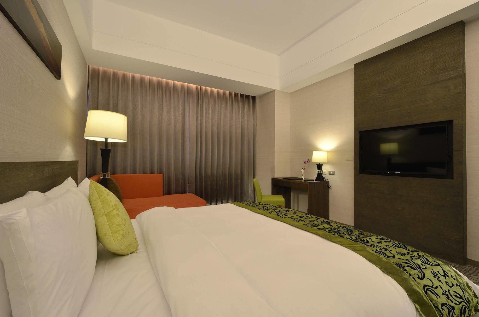 Hoya Hotel Taitung מראה חיצוני תמונה